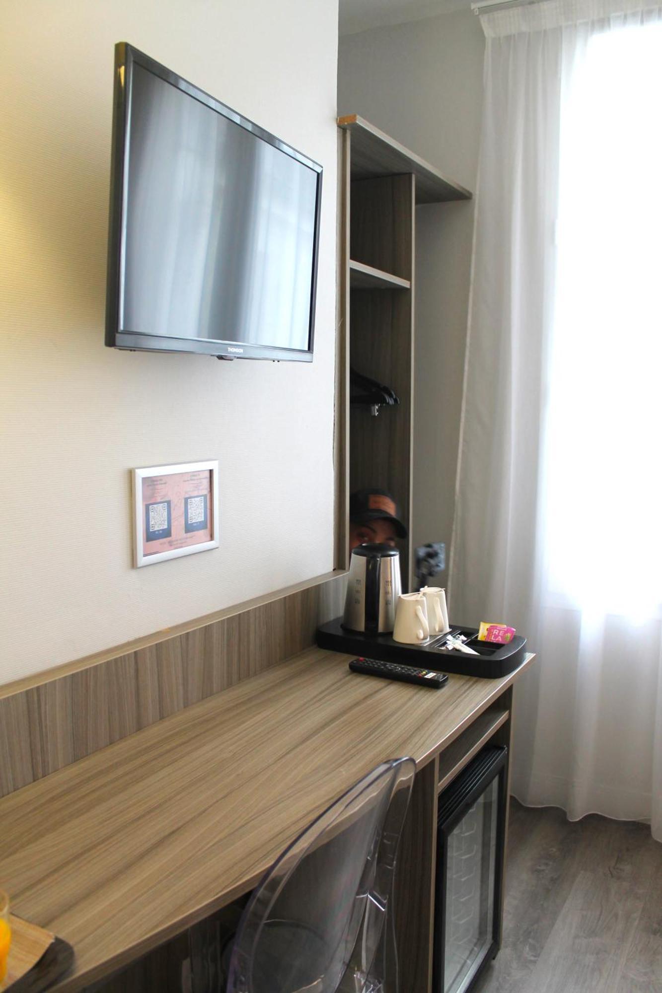 Avia Hôtel Saphir Montparnasse Paris Exterior foto